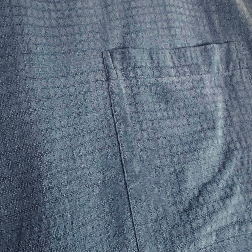 Silk button up - Picture 4 of 4